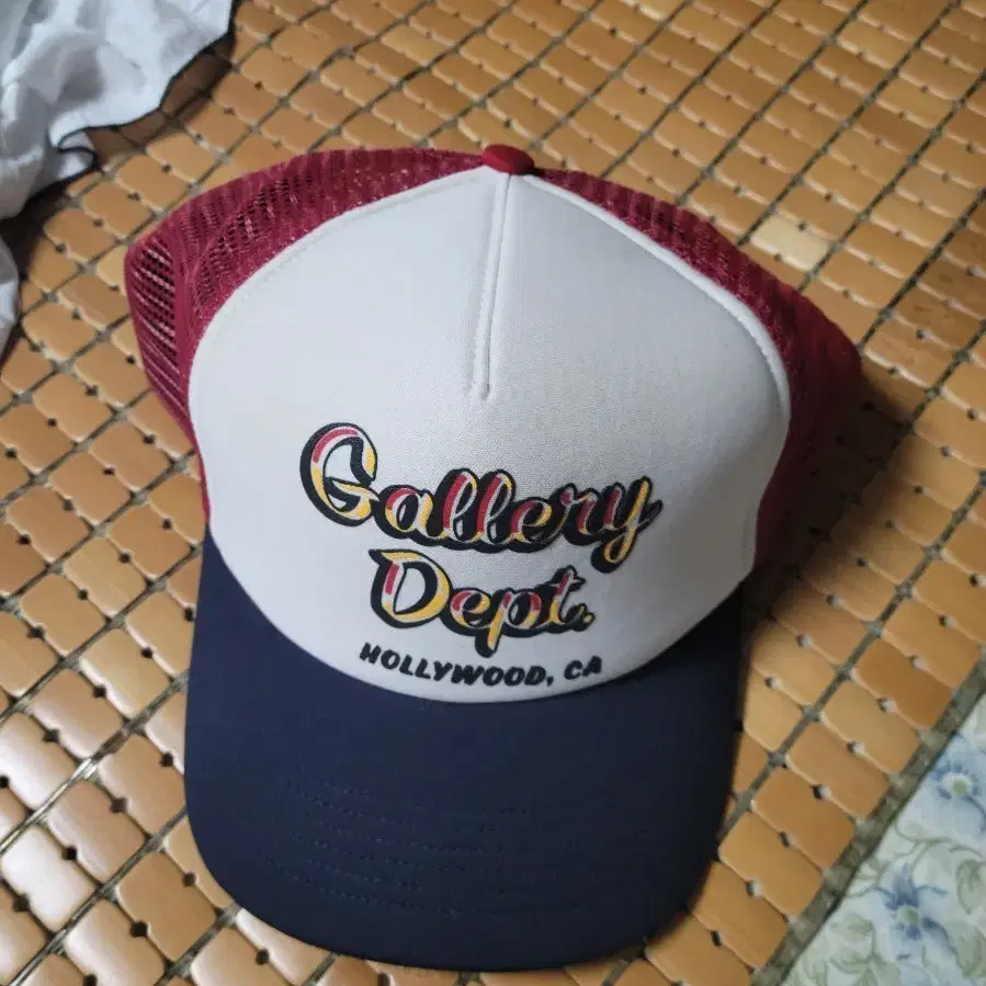 갤러리 디파트먼트 gallery dept. 26ss 메쉬 트러커 볼캡