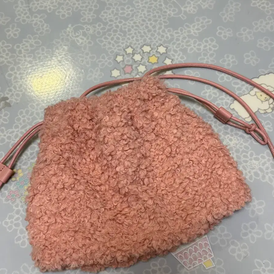 코스_미니 클러치백