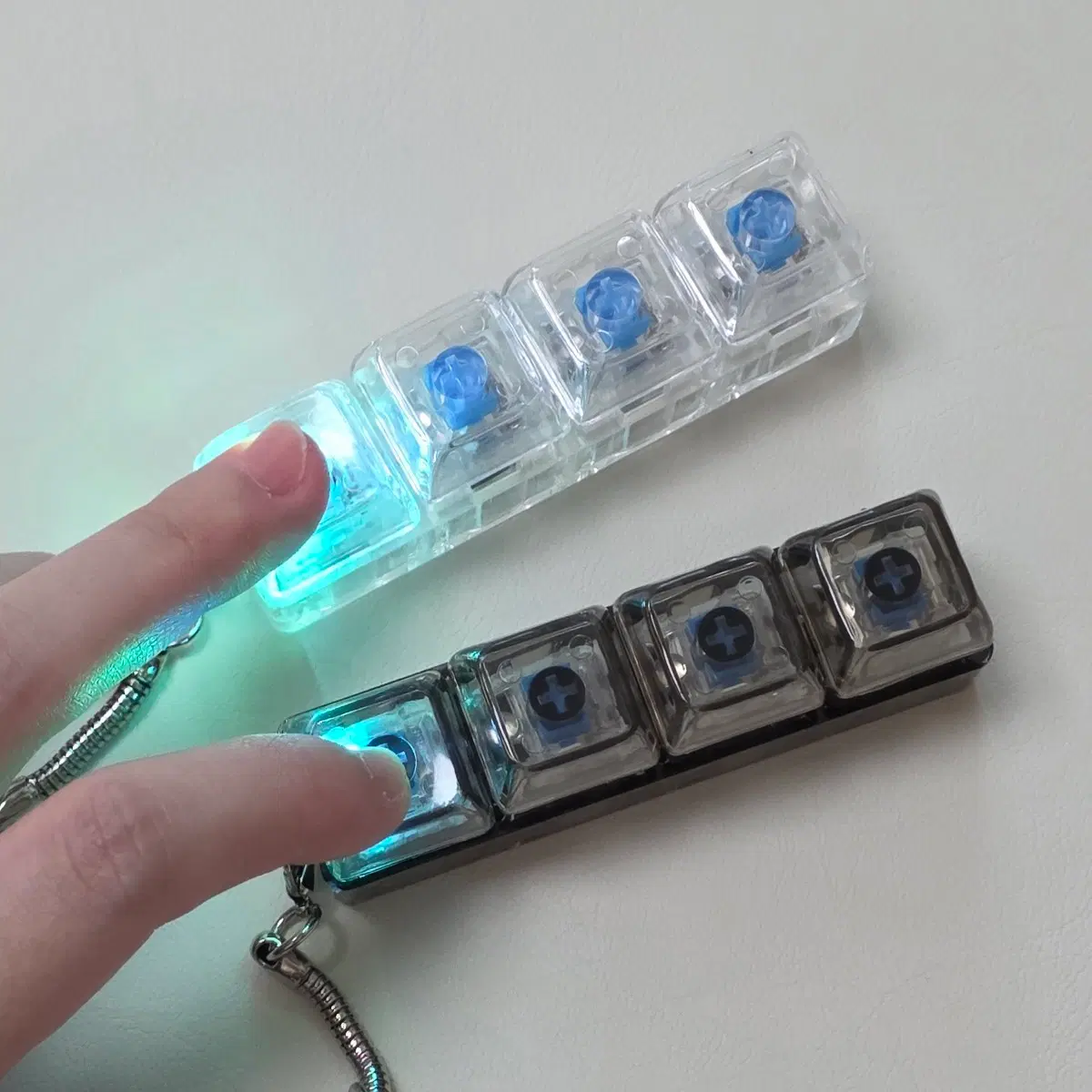 4구 투명 LED 키캡 키링 2개 세트