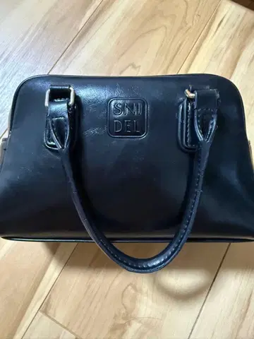 스나이델 스퀘어 보스턴 백