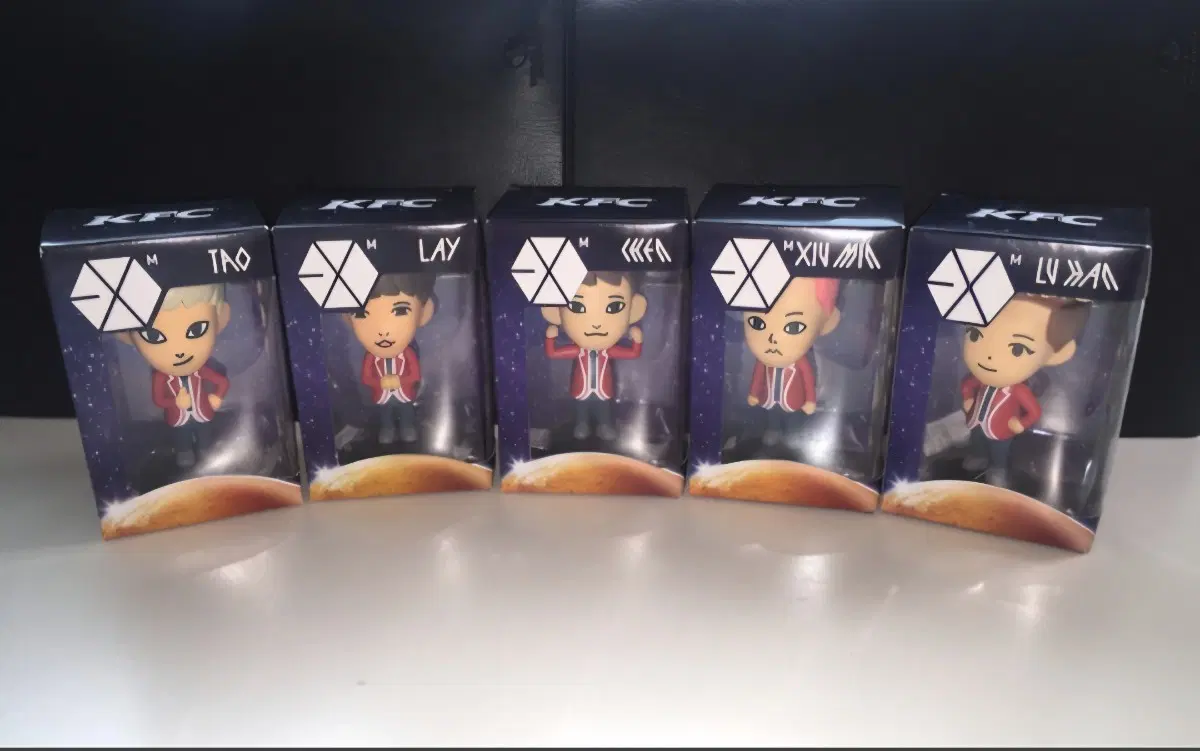 EXO-M 중국 KFC 피규어 풀셋(*미개봉) 판매합니다.
