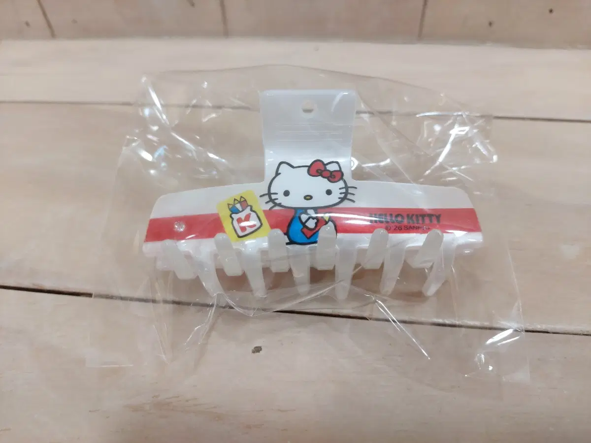 (새상품)헬로키티 대형 헤어 집게핀