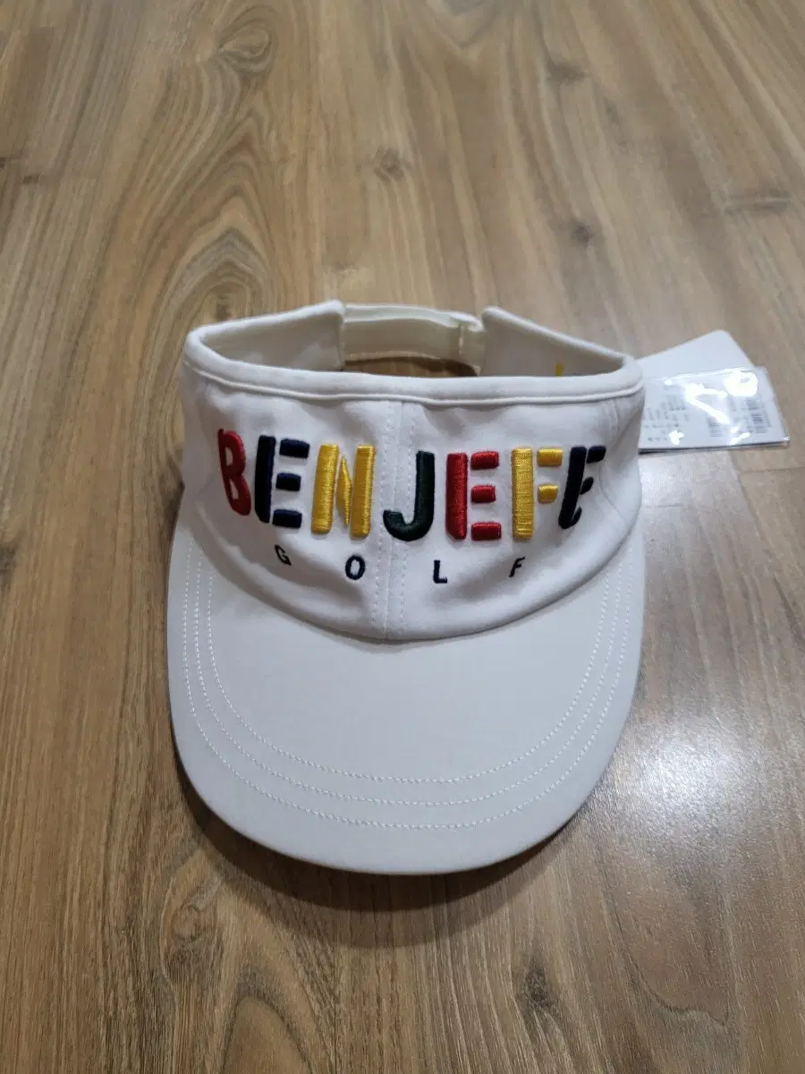 벤제프 골프 챙 모자 화이트