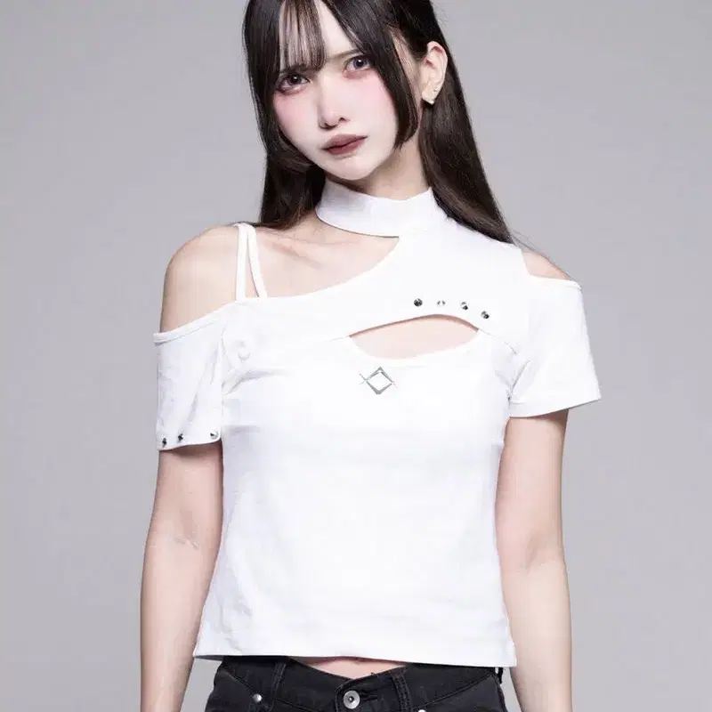 REFLEM 레플렘 컷아웃 디자인 원숄더 반팔 티셔츠