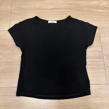 SOFT SHEER COMPACT TOPS 반팔T셔츠 블랙
