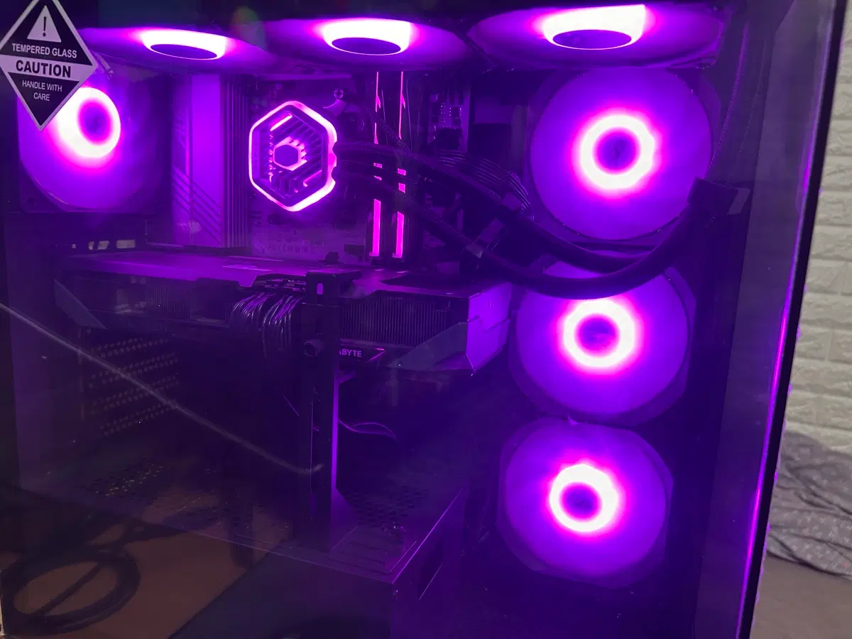 RYZEN 7-6세대 9700x + RX9070 + DDR5 64gb(32gb*2)