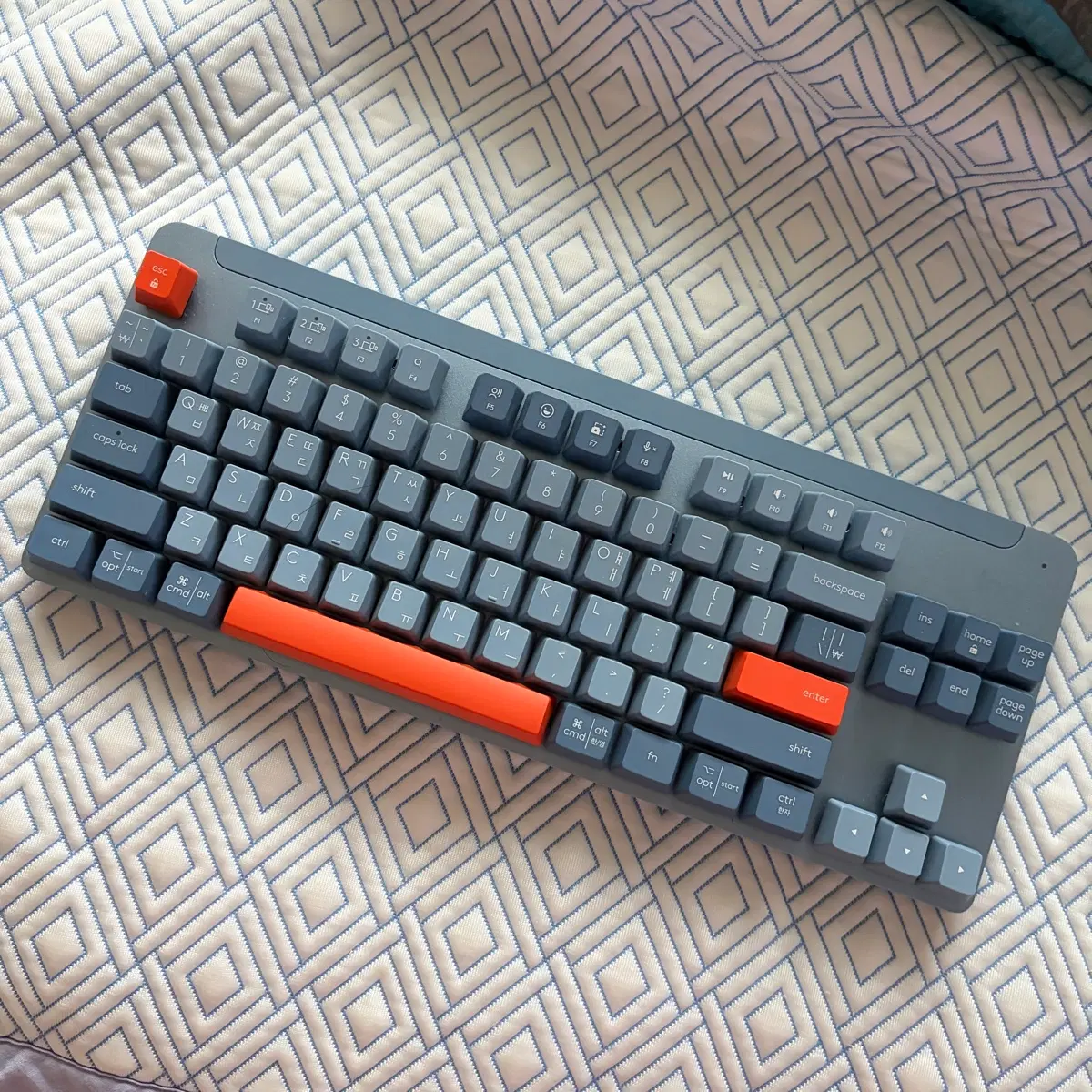 로지텍 K855 부품용 일부 키 안먹히고 씹핌