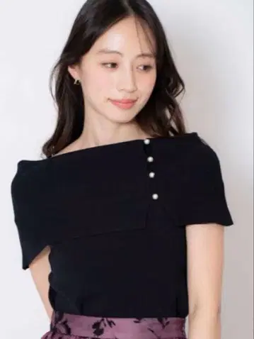 택 포함 새상품 NOELA 노엘라 오프숄더풍 니트 블랙