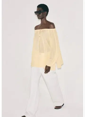 ZARA 오프숄더 블라우스
