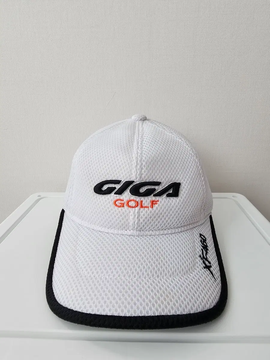 기가골프 GIGA GOLF XF-460 올메쉬 골프모자 화이트
