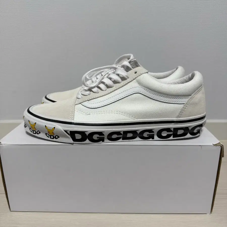 반스 올드스쿨 CDG 꼼데가르송 포켓몬 피카츄 285