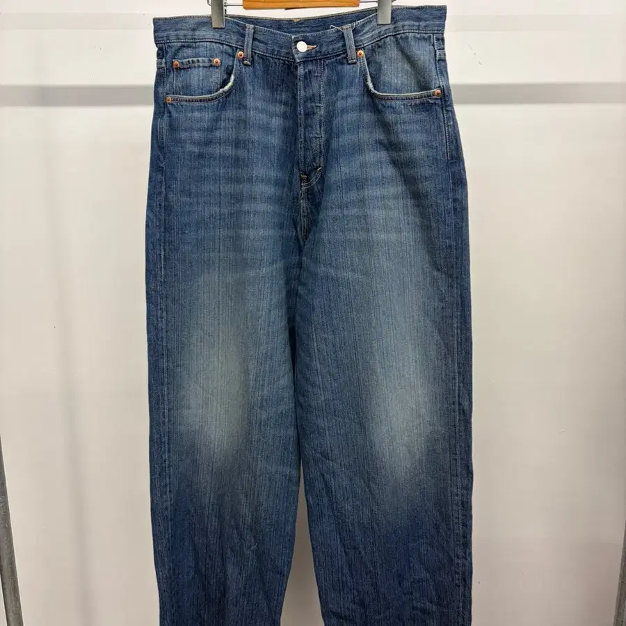 남녀공용 위크데이 weekday astro loose baggy jeans 청바지 데님팬츠