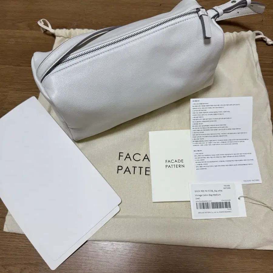 FACADE PATTERN 빈티지 캐빈 백 미디엄_fog white