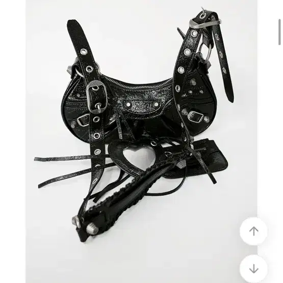 블랙 락시크 하트 숄더백 아일렛 모터백