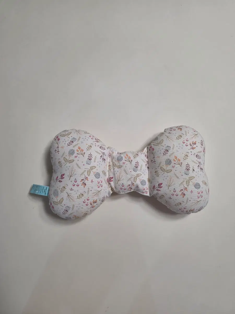 존앤트리 베이비 플라워 패턴 나비 아기 베개