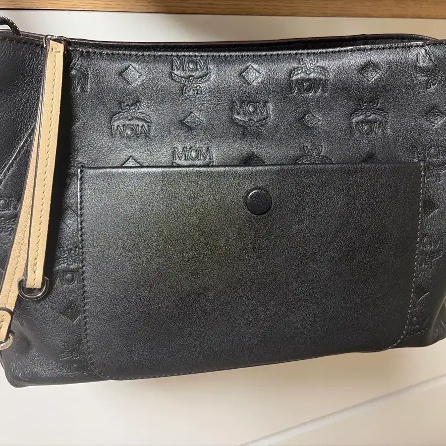 MCM 크로스