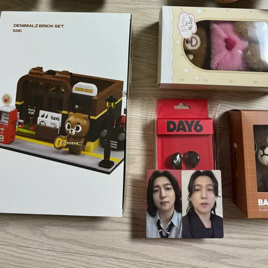 일괄원가이하+덤) 데이식스성진방 데케이드인이어브릭보이스쁘멀데니멀즈22방이 시그네모반온라인오프4만5만포카트레카증사네컷