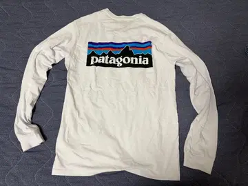 Patagonia 긴팔 T셔츠 화이트