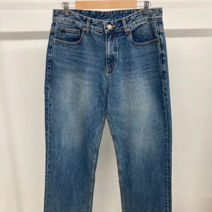 질스튜어트 뉴욕 루즈핏 워싱 데님 팬츠 청바지 32
