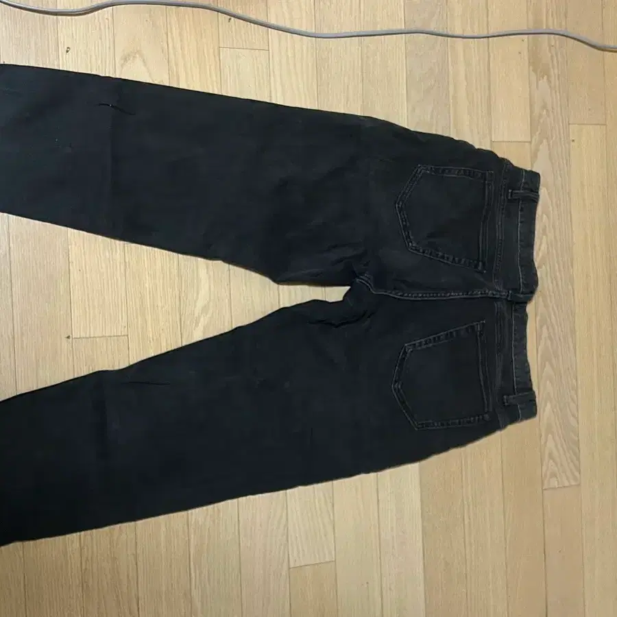 검정색 데님 팬츠