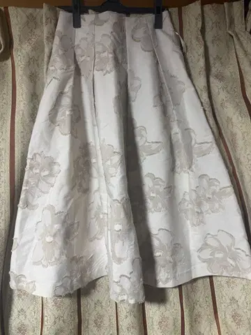 Noela 자카드 플레어 스커트