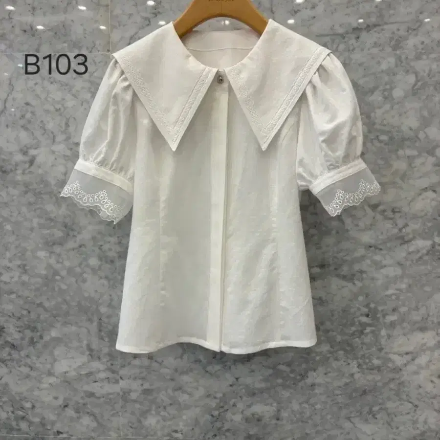 js뉴욕스타일세일(당일발송)빅카라 레이스 배색 퍼프소매 린넨 블라우스