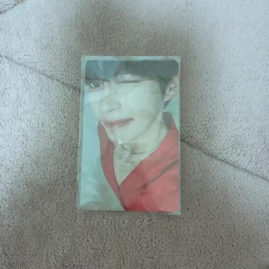 제로베이스원 성한빈 틈새라면 포카 판매합니다!!