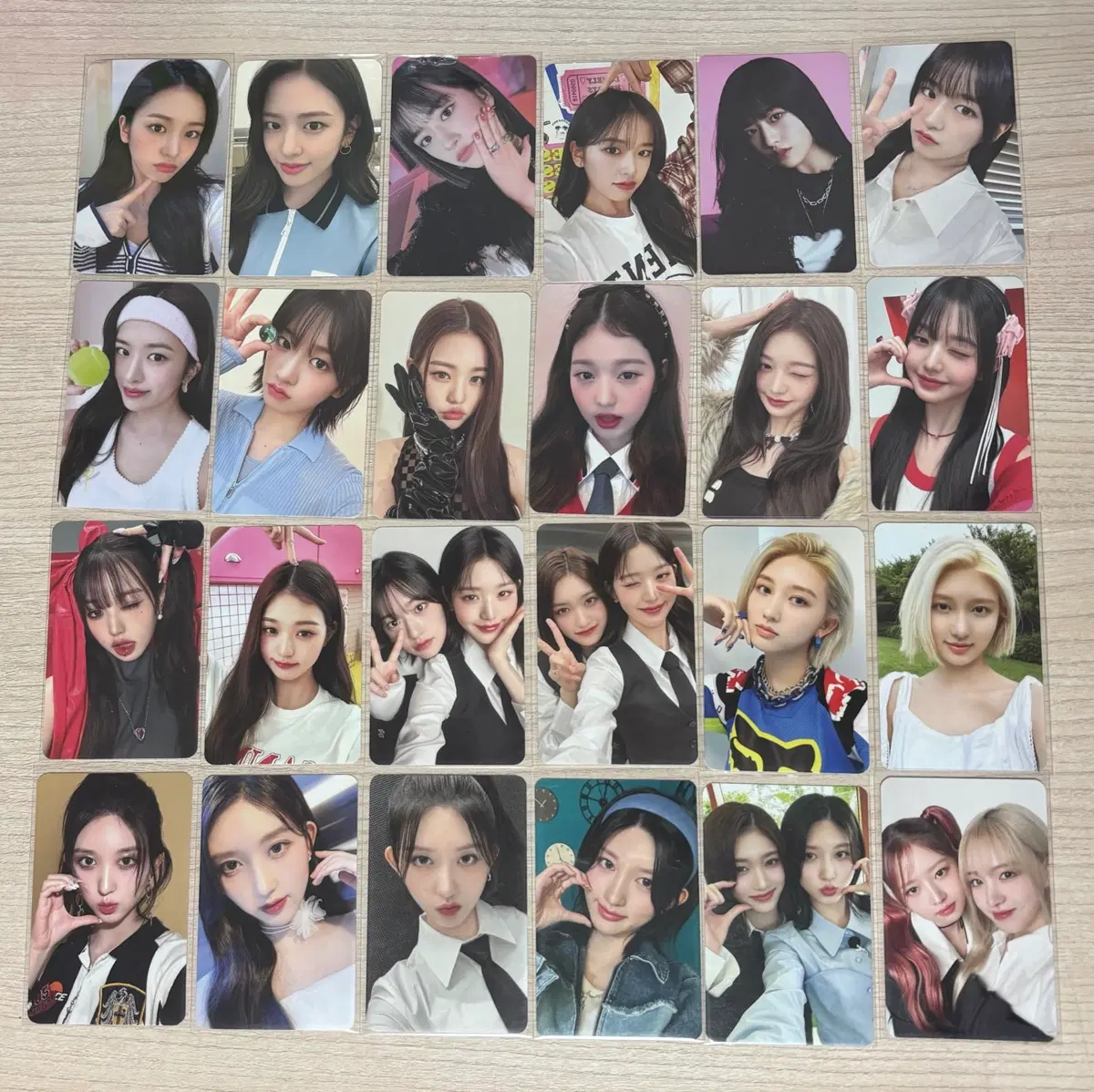 아이브 포카 일괄 판매해요 덤 많이 드려요