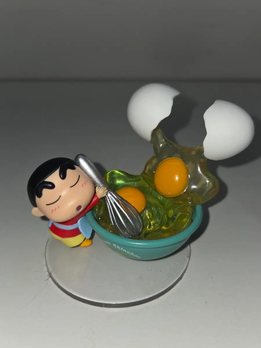 짱구 요리 리멘트 랜덤 피규어(달걀 푸는 짱구)