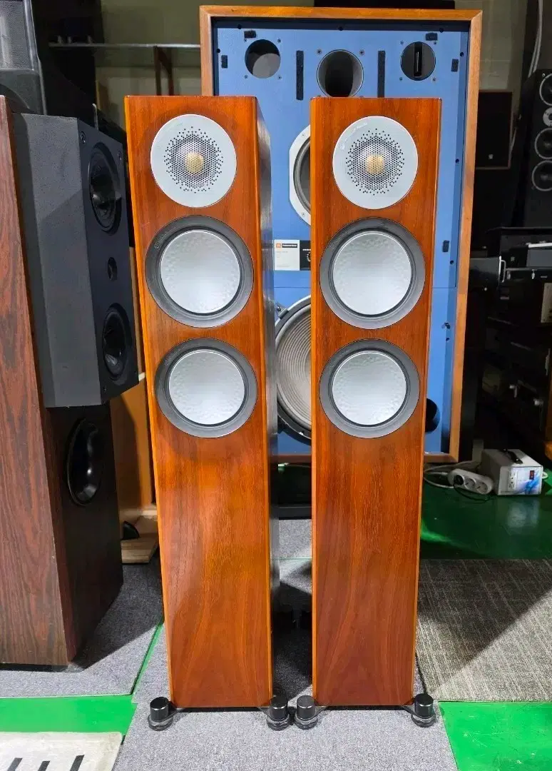 6세대 MONITOR AUDIO SILVER 200 스피커 민트급