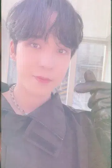 ATEEZ THE WORLD EP.1: MOVEMENT 윤호 트레이딩 카드 홀로