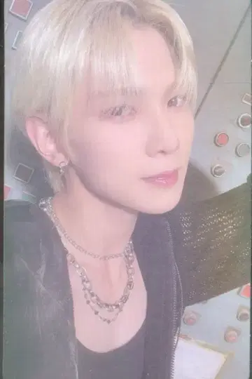 ATEEZ THE WORLD EP.1:MOVEMENT 여상 트레이딩 카드 홀로