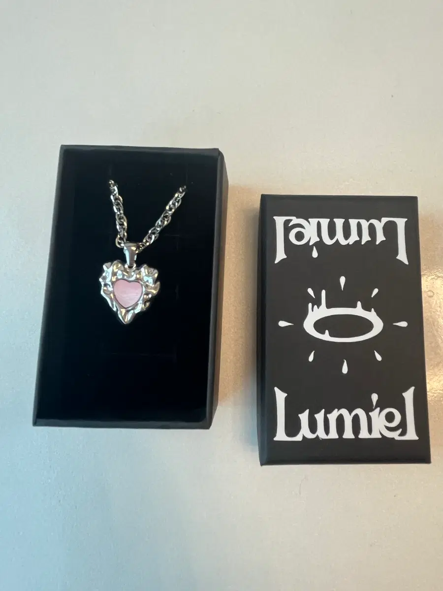 Lumiel 펜던트 목걸이