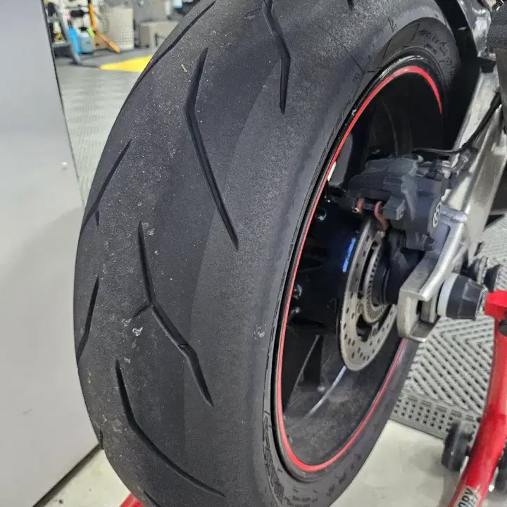 S1000RR (2017) 4