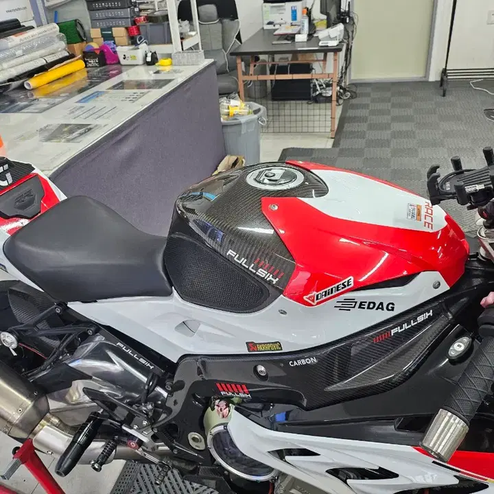 S1000RR (2017) 6