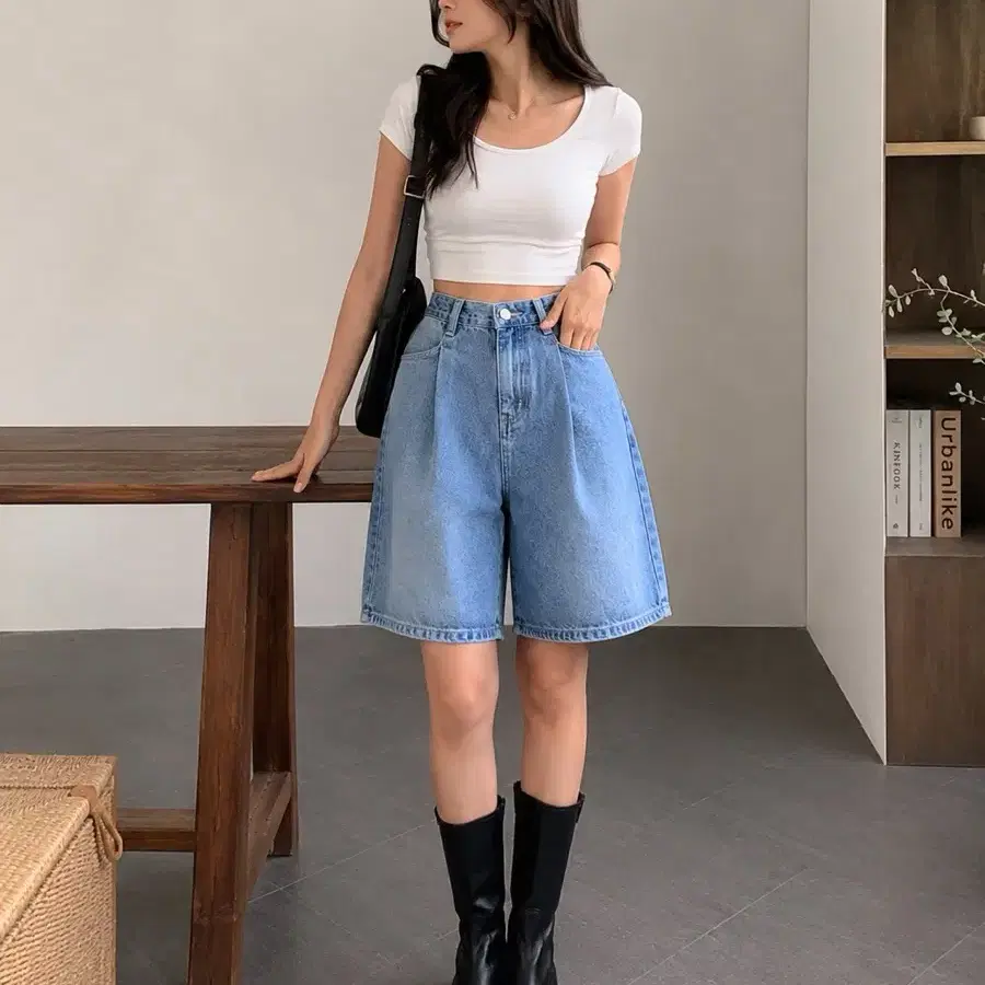 쓰리쿼터 핀턱 버뮤다 데님 팬츠