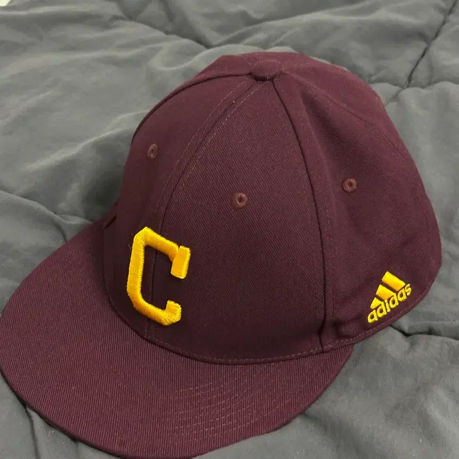 아디다스 미시간 대학교 치페와스 일자챙 59fifty 캡