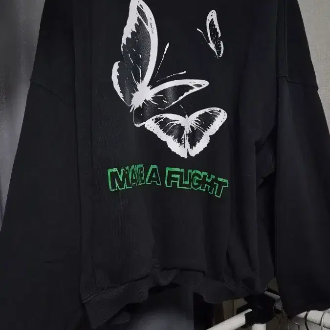 이에이 BUTTERFLY OVER HOODIE Black 후드티 L