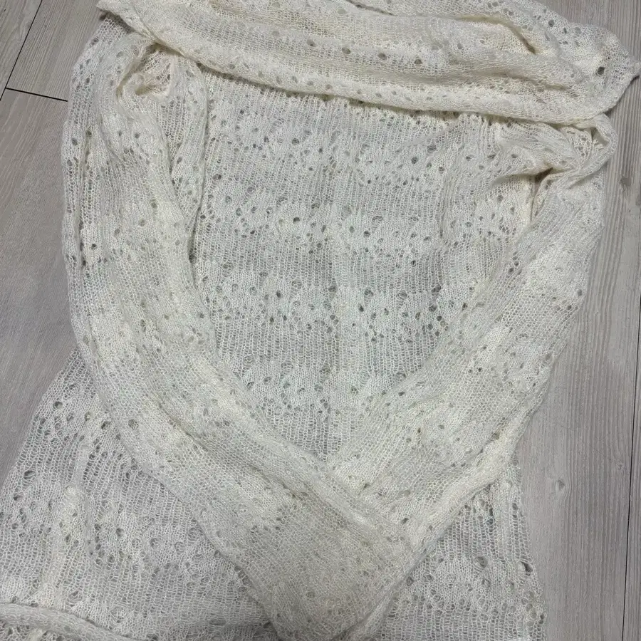 아이보리 크로셰 니트