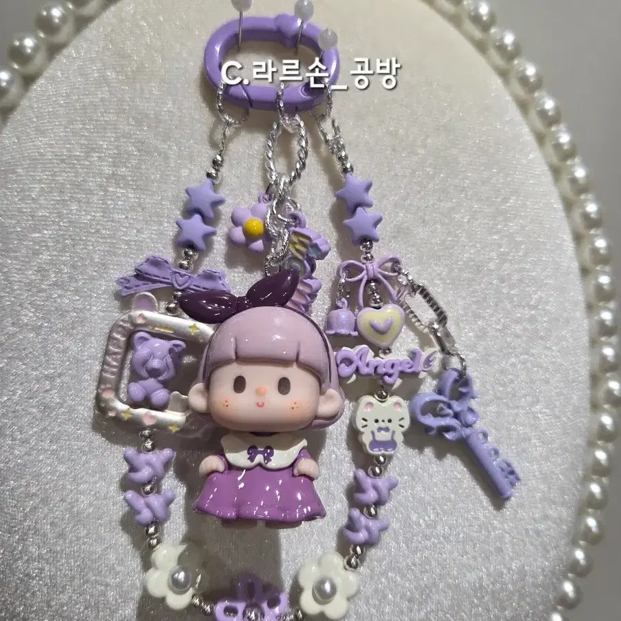어린소녀 캐릭터키링