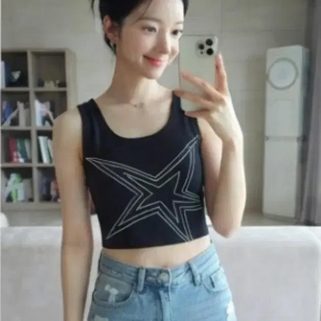 스타일난다 별 프린팅 크롭 나시 탑 (상태 S급)