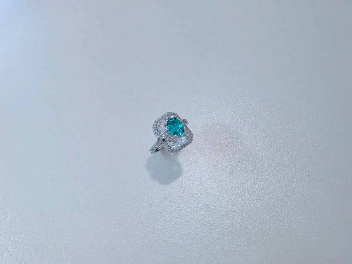 에메랄드아이스반지