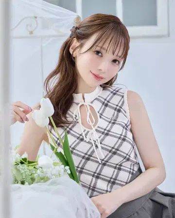 미셸 마카롱 오픈 리본 체크 슬리브리스 상의 XS 남은 것 1개