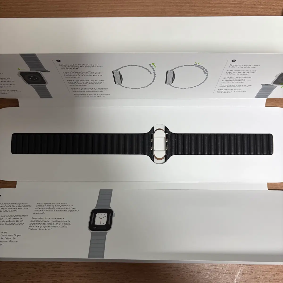 애플워치44/45/46mm 정품 가죽링크밴드 블랙색상팝니다.