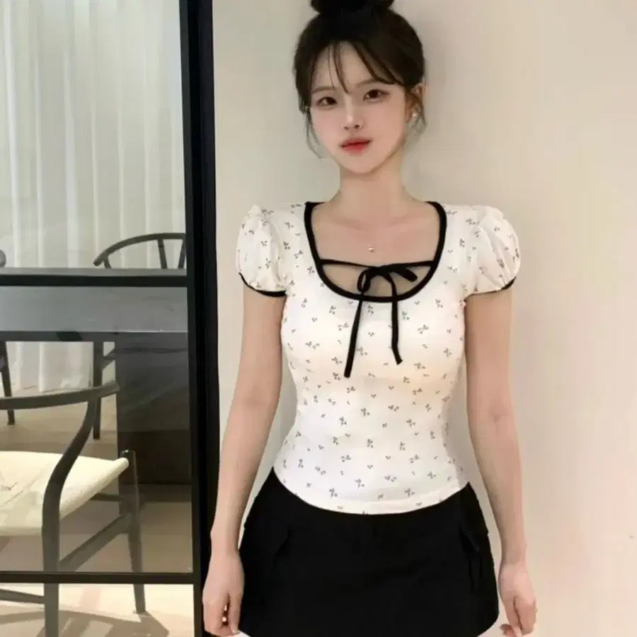 반팔 퍼프 블라우스 티셔츠