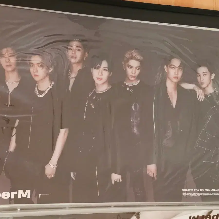 슈퍼엠 앨범 포스터 단체 버전