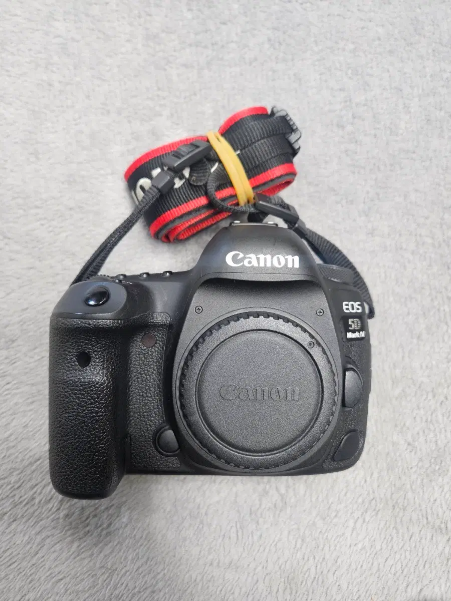 캐논 EOS 5D Mark IV DSLR 카메라