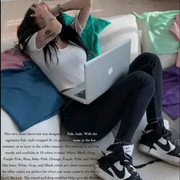 페일제이드 U넥 반팔 티셔츠 블랙
