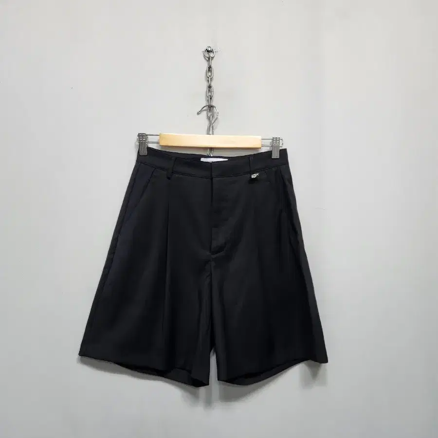 제너럴아이디어 블랙 와이드 숏 팬츠