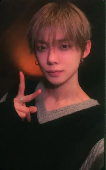 TXT NY MUSIC VC YEONJUN 7TH YEAR: A Moment of Stillness in the Thorns